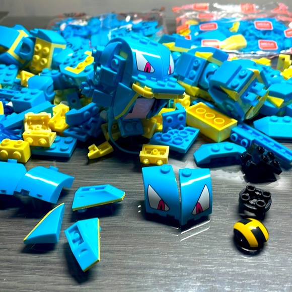 Pokémon Gyarados - Picture 9 of 12